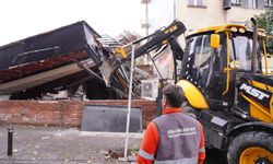 Şişli’de zehirlenme iddiasıyla gündeme gelen kaçak restoran yıkıldı
