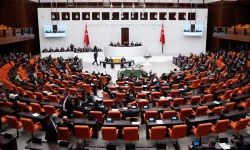 TBMM Genel Kurulu'nda gerginlik: AK Parti ve CHP milletvekilleri arasında arbede yaşandı