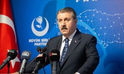 Mustafa Destici’den Deniz Göktaş tepkisi: “Kutsallara dil uzatılamaz, kırmızı çizgi aşılırsa karşılığı olur”