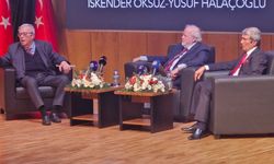 Ünlü tarihçiler Dünya Türk Dili Ailesi Günü için başkentte buluştu