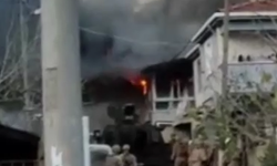 Yalova'da köylüler IŞİD'li teröristlerin bulunduğu evi ateşe verdi