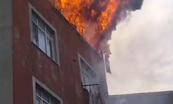 Sultangazi’de yangın dehşeti: 5. kattan alevlerin arasından atladı