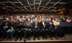 Yenimahalle'de tiyatro şöleni