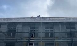 Bolu’da işçilerin maaş isyanı: Çatıya çıktılar