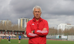 Muğlaspor Teknik Direktörü Besim Durmuş: “Azalarak da çoğalabileceğimizi bu sezon gösterdik”