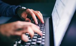 ÇOMÜ’de usulsüzlük: Personel, sisteme girip kendini öğrenci yaptı!