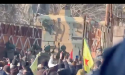 Terör örgütü sempatizanları Nusaybin'de Türk bayrağını indirdi!