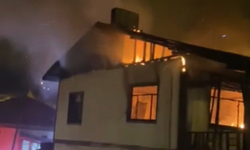 Beypazarı'nda çıkan yangında 6 ahşap ev kullanılamaz hale geldi