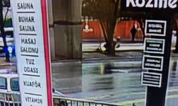 Kayganlaşan yolda kontrolden çıkan motosiklet ağaca çarptı: Kurye hayatını kaybetti