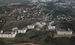 Gebze'deki hasar gören yurtta deprem kaygısı yaşanıyor