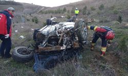 İzmir-İstanbul Otoyolu can aldı: Araç paramparça, 1 ölü 2 yaralı