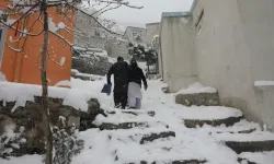 Afganistan'da kar hayatı felç etti: 12 kişi öldü, yüzlerce ev yok oldu!