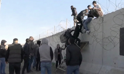 Nusaybin'de bir grup sınıf telleri kesip YPG kontrolündeki Kamışlı'ya geçtiler