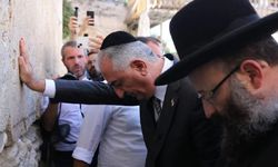 Rıza Pehlevi İsrail ziyaretini böyle savundu: “Kiros’un torunlarıyız”