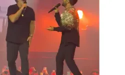 Tarkan’ın konserinde sürpriz düet: Cem Yılmaz sahneye çıktı