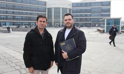 Hamburgerinden kemik çıktı, 1 milyon liralık tazminat davası açtı