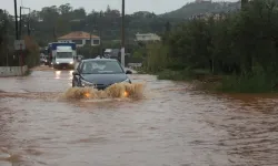 Yunanistan’da hayat durdu! Felaket 2 can aldı