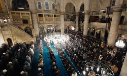 İstanbul’da Berat Kandili dualarla idrak ediliyor