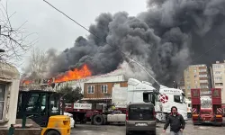 Ataşehir'de feci iş yeri yangını