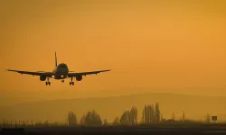Tahran'da alarm! İran, uluslararası havalimanını uçuşlara kapattı
