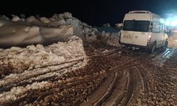 Siirt’te kar yağışı ve heyelanlar ulaşımı aksattı