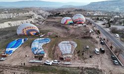 Kapadokya'da balonlar uçamadı: Rüzgar turları iptal ettirdi