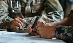 Kendisi istifa etmeyen uzman çavuşlar kamu kurumlarına atanabilir mi?