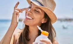 Yüzüne bunu sürüp güneşe çıkanlar dikkat! Dermatologdan olay uyarı