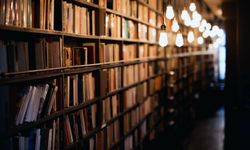 Kültürel miras tehlikede: Yapay zekâ için milyonlarca kitap tarihten siliniyor