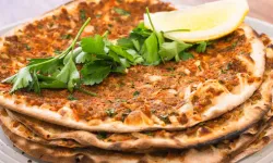 Bakanlık harekete geçti: Fethiye'de fahiş fiyata lahmacun satan işletmeye ceza yağdı!