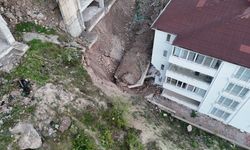 İstinat duvarı çöktü: 10 daire boşaltıldı
