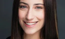 Güzel Oyuncu Hazal Kaya kimdir?