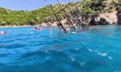 Marmaris'te korku dolu anlar: Yolcu dolu dev tekne battı!