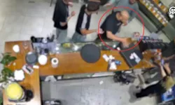 Kafede terör estirdi: Parayı tezgaha fırlattı, ortalığı birbirine kattı!
