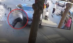 Kaldırımdaki yayaya çarparak uçurdu, inip arabasında bir şey var mı diye baktı!