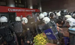 Mutlak butlan kararına sokaktan sert tepki: "Özgür Özel kampanya başlatsın, parmağımdaki yüzüğü satar gönderirim"