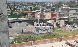 Diyarbakır'da taşlı, silahlı grup kavgasında dehşet