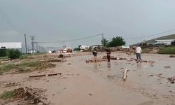 Elazığ'daki sel karayolunu kapattırdı