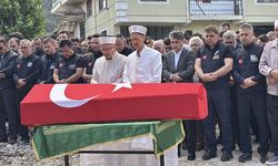 Cenaze namazını acılı baba kıldırdı