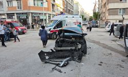 Eskişehir'de iki aracın kavşak kazası