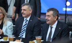 Türkiye'nin en büyük cemevinde Bakanlardan kardeşlik mesajı