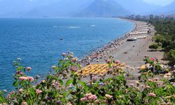 Antalya’da hissedilen sıcaklık 45 dereceyi buldu