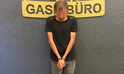 Aracına zorla bindiği kadını tehditle gasp etti