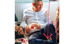 Özgür Özel'in giydiği çoraplardaki detay gündem oldu!