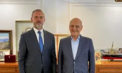Ankara kulislerini hareketlendiren ziyaret: CHP’li belediye başkanı eski AK Partili bakanla görüştü!