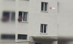 Ankara’da 3 yaşındaki kızını rehin alıp, camdan sarkıtan baba etkisiz hale getirildi