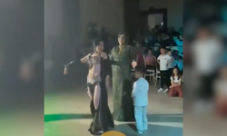 Oğlunun sünnet düğününe dansöz çağırdı, çocuğuyla dans ettirdi!