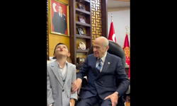 Bahçeli'nin makamında şiir okuduktan sonra kurt gibi uludu!