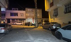 Esenyurt’ta gece yarısı silahlı çatışma kamerada!