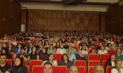 Ankara'daki bu hastanede ayrı mesleklerin konser rüzgarı